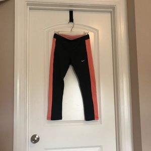 Nike crop dri fit leggings